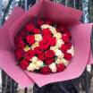 Букет красных и белых роз (60 см) 2